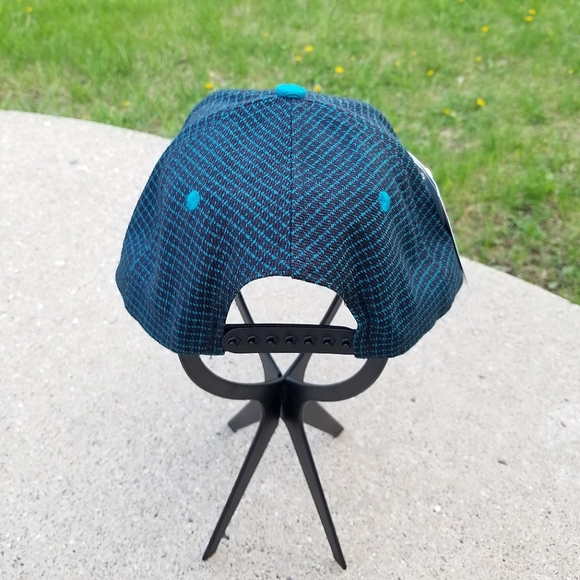 (NWT) Vintage Logo Athletic NBA Detroit Pistons Snapback Hat - Picture 4 of 10